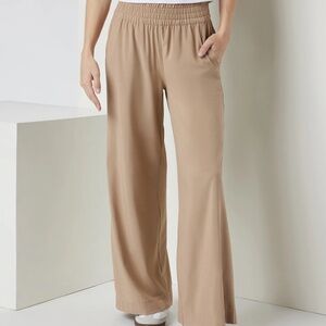 Vuori Villa Wide Leg Pants EUC